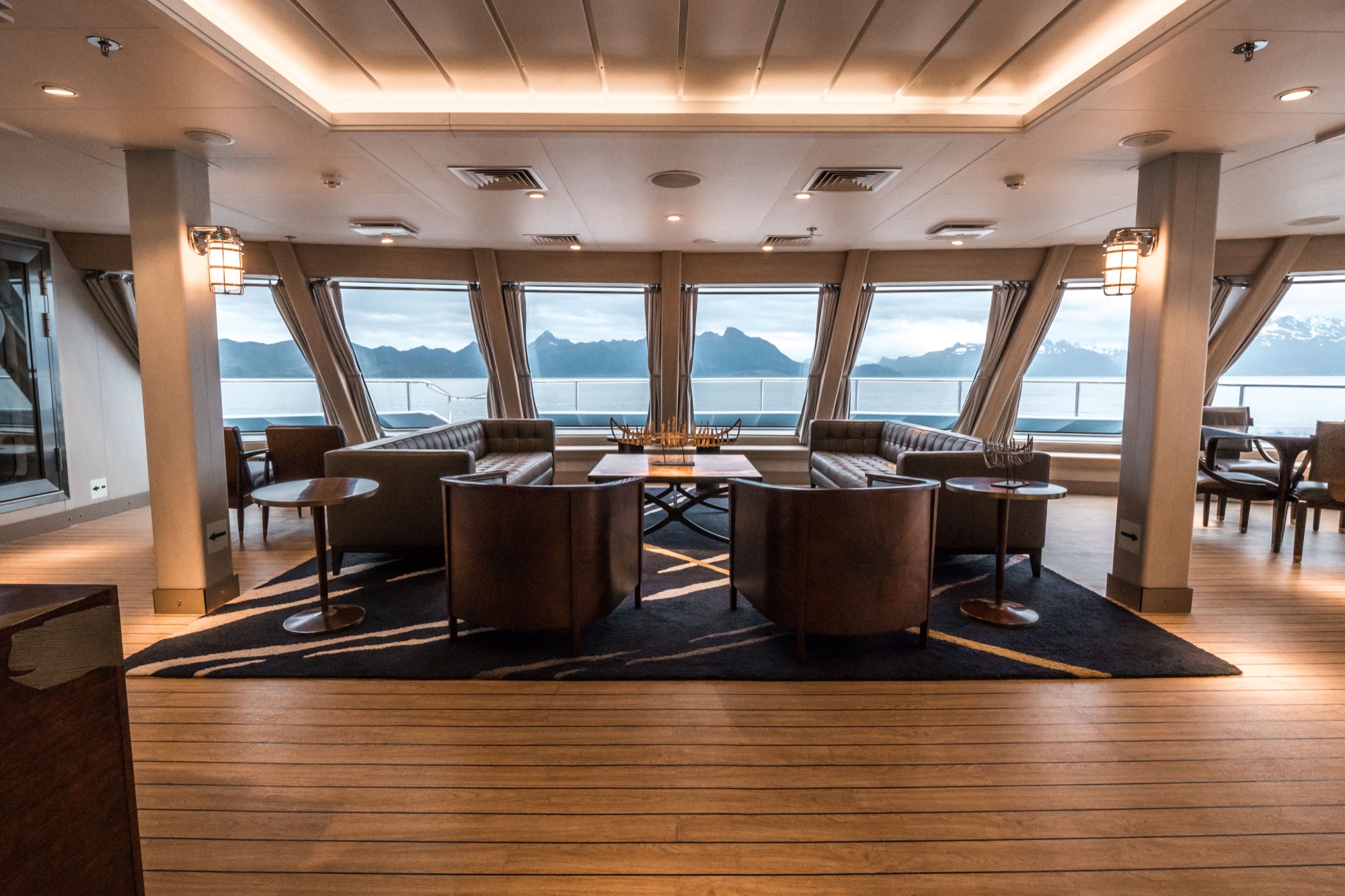 Australis Ventus Australis Yamana Lounge 3.jpg